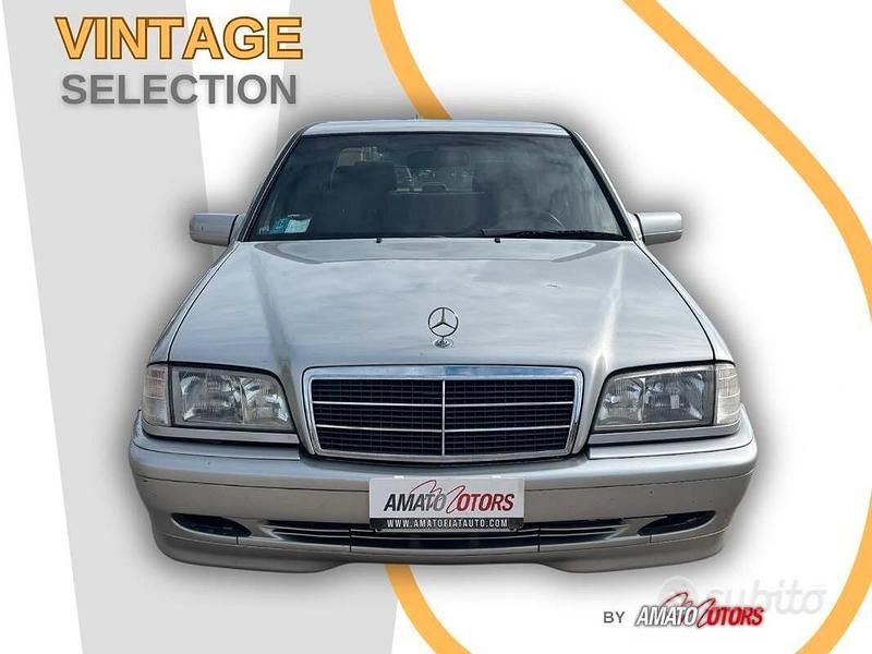 Usata Mercedes C220 Classic 95 CV (69 kW) 1997 Grigio Berlina