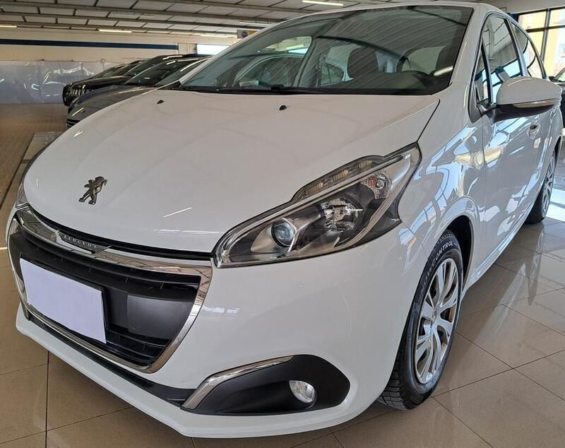 Usata Peugeot 208 Active 101 CV (74 kW) 2016 Bianco Utilitaria