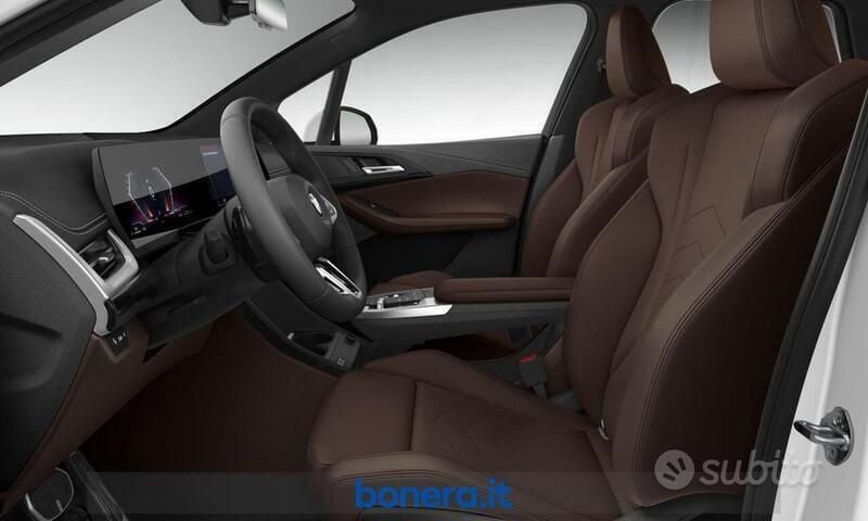Nuova BMW 218 Active Tourer M Sport 150 CV (110 kW) 2025 Alpin white pastello Monovolume