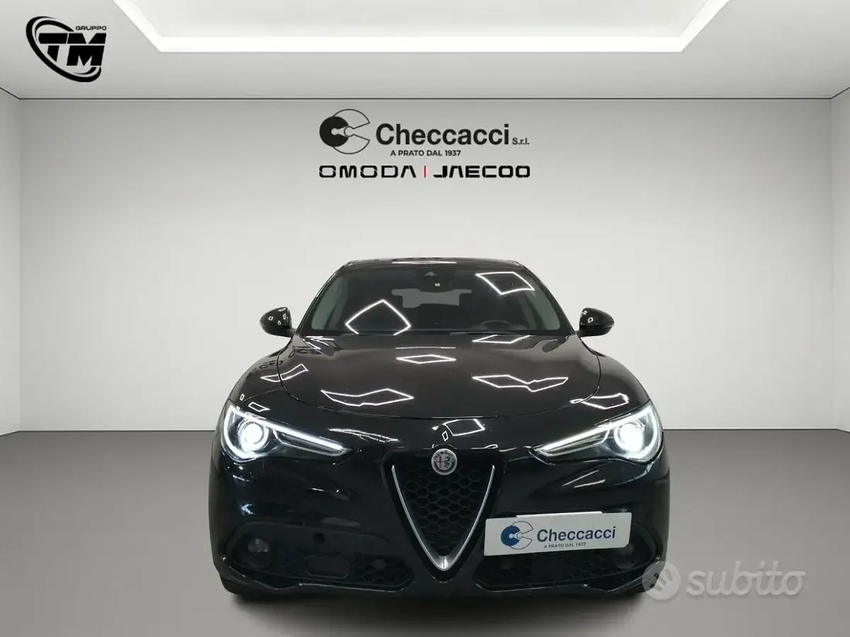 Usata Alfa Romeo Stelvio Executive 209 CV (153 kW) 2019 Nero SUV