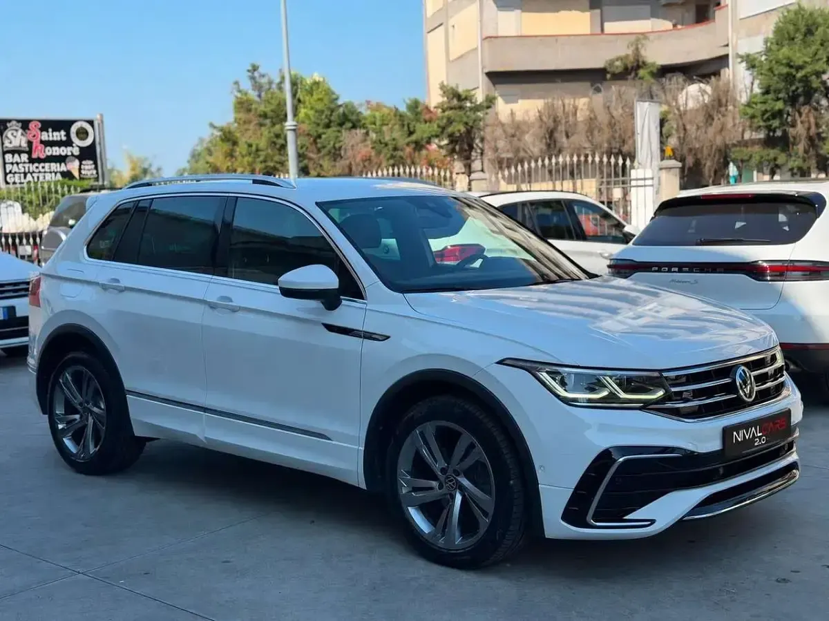 Usata VW Tiguan IQ Drive 150 CV (110 kW) 2021 Bianco SUV