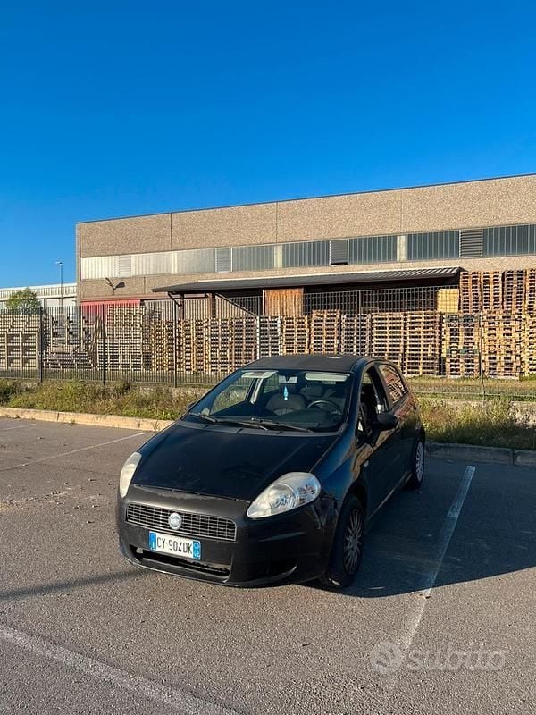 Usata Fiat Grande Punto 65 CV (47 kW) 2006 Nero Utilitaria