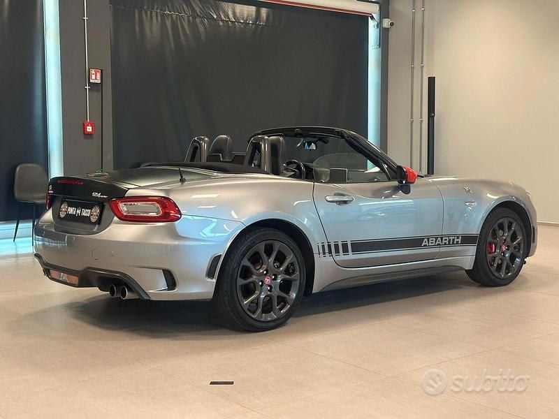 Usata Abarth 124 Spider 170 CV (125 kW) 2018 Grigio Cabrio