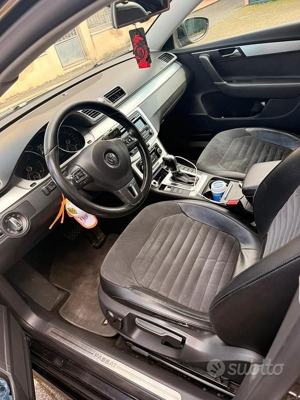 Usata VW Passat 140 CV (102 kW) 2011 Nero Berlina