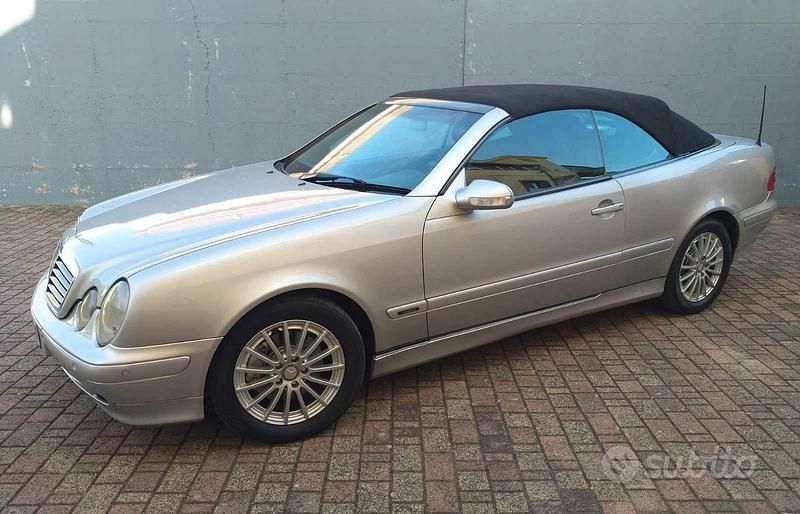 Usata Mercedes CLK230 Avantgarde 193 CV (141 kW) 2000 Grigio Cabrio