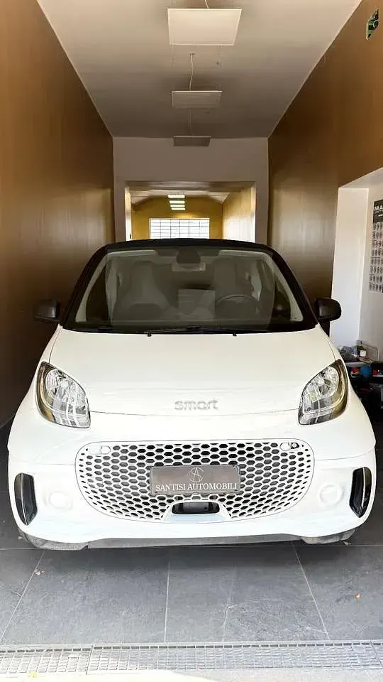 Usata Smart ForTwo Coupé Passion 41 kW (56 CV) 2022 Tridion black/body panels Utilitaria