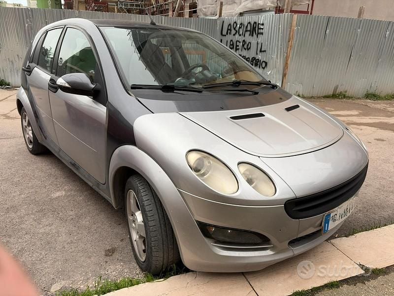 Usata Smart ForFour Passion 95 CV (69 kW) 2006 Grigio Utilitaria