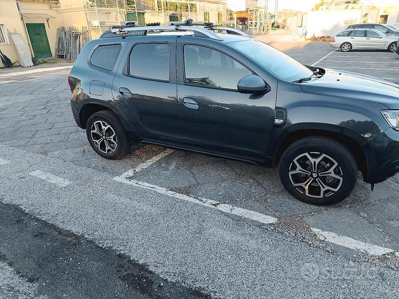 Usata Dacia Duster Prestige 101 CV (74 kW) 2020 Grigio SUV