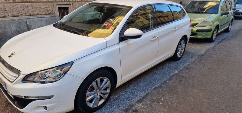 Venduto Peugeot 308 5p 1.6 bluehdi Al. - auto usate in vendita