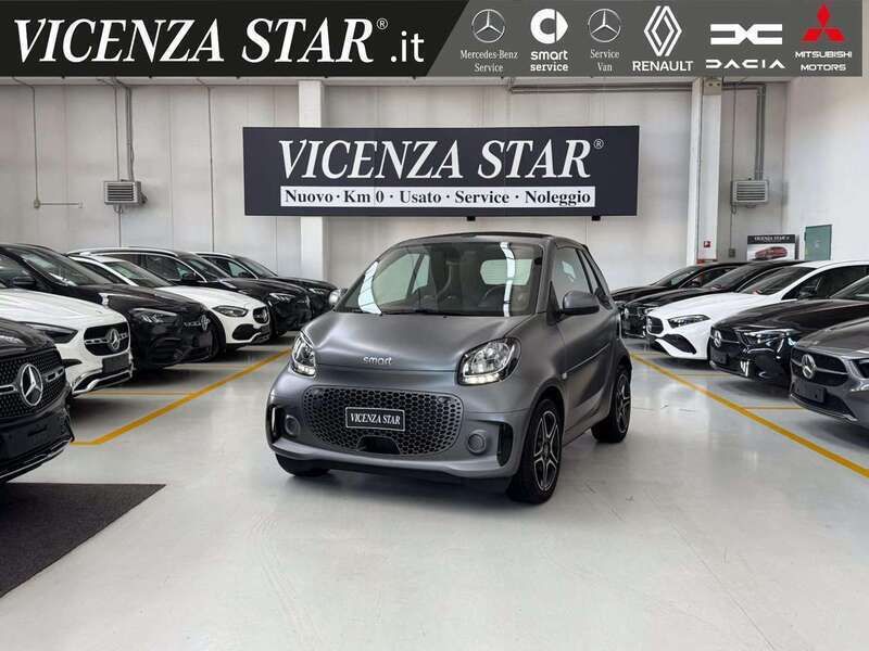 Grigio opaco Usata 2023 Smart ForTwo Electric Drive Pure Cabrio | 14.900 € (Ottimo prezzo) - Immagine 1/4