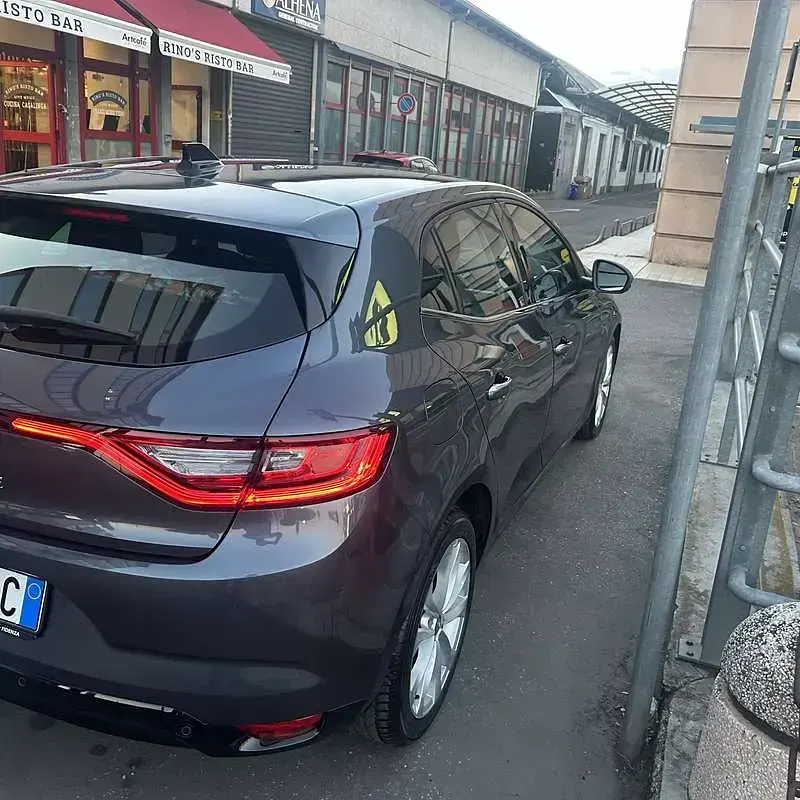 Usata Renault Mégane IV 140 CV (102 kW) 2020 Berlina