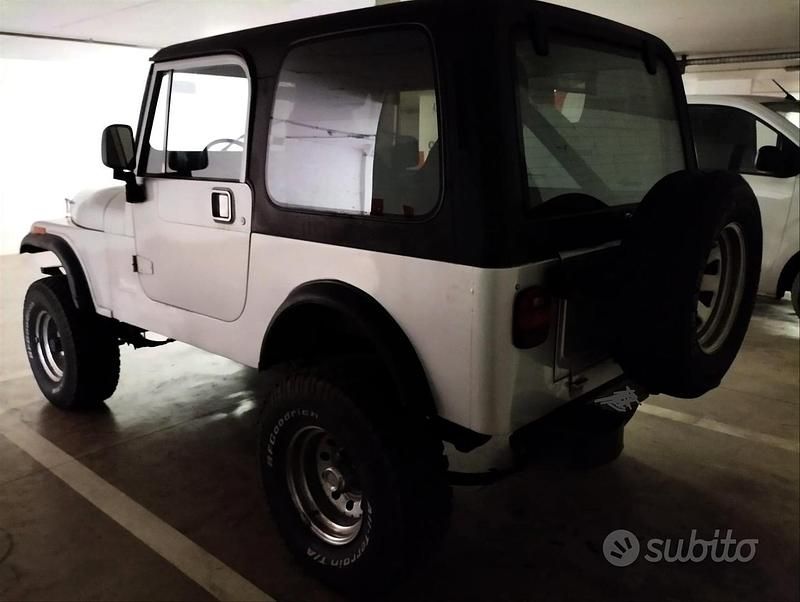 Usata Jeep CJ 1983 Grigio SUV
