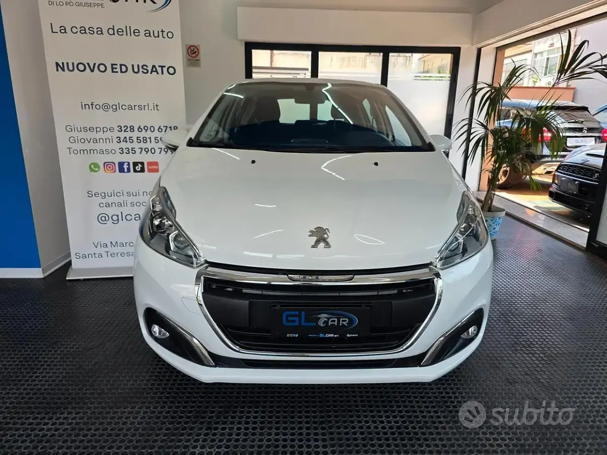 Usata Peugeot 208 Active 102 CV (75 kW) 2019 Bianco Utilitaria