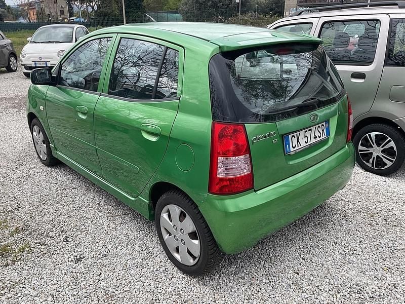 Usata Kia Picanto EX 65 CV (47 kW) 2004 Verde Utilitaria