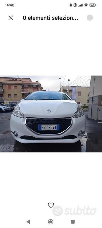 Usata Peugeot 208 Allure 68 CV (50 kW) 2015 Grigio Utilitaria