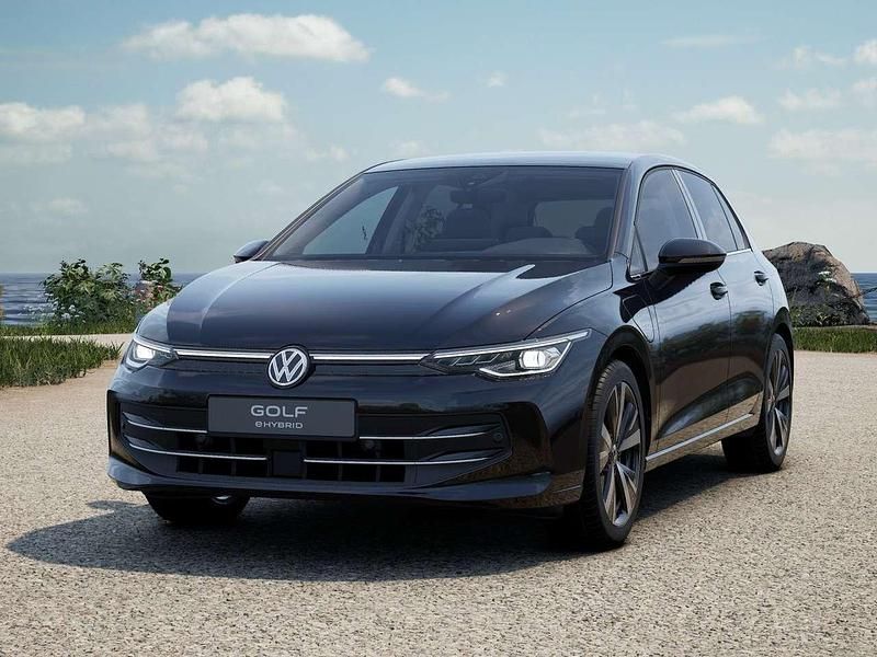 Nuova VW Golf VIII Style 204 CV (150 kW) 2026 Grenadill black metallizzato Berlina