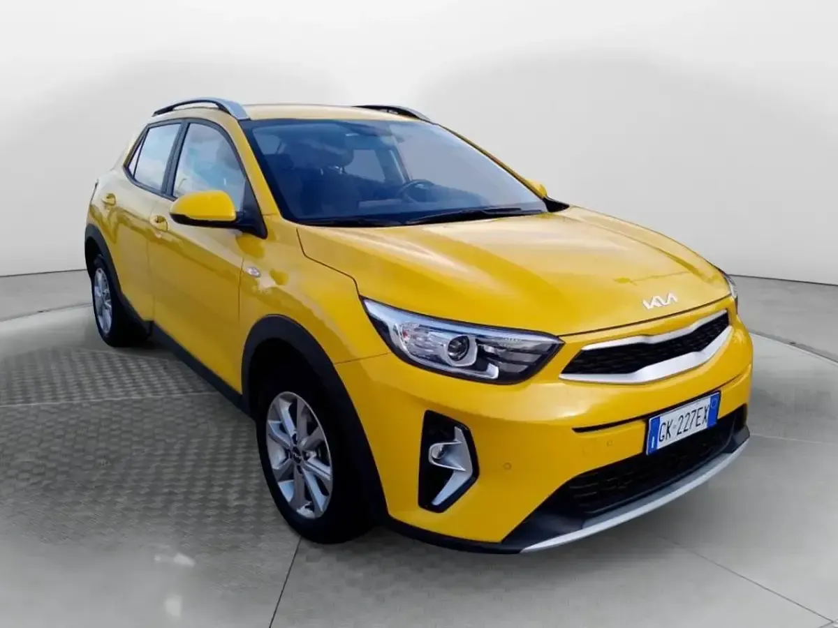Usata Kia Stonic Urban 84 CV (61 kW) 2022 Giallo SUV