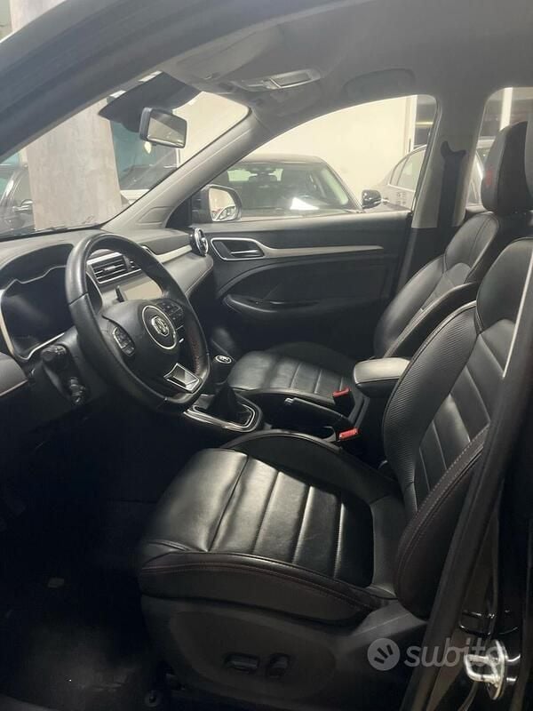 Usata MG ZS Luxury 106 CV (77 kW) 2023 Nero Berlina