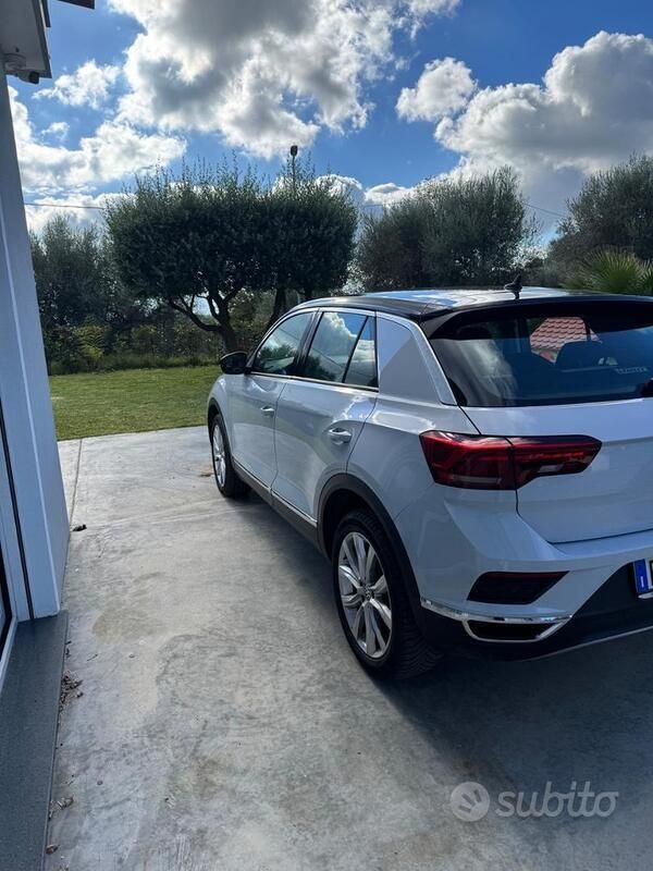 Usata VW T-Roc 116 CV (85 kW) 2019 Bianco SUV