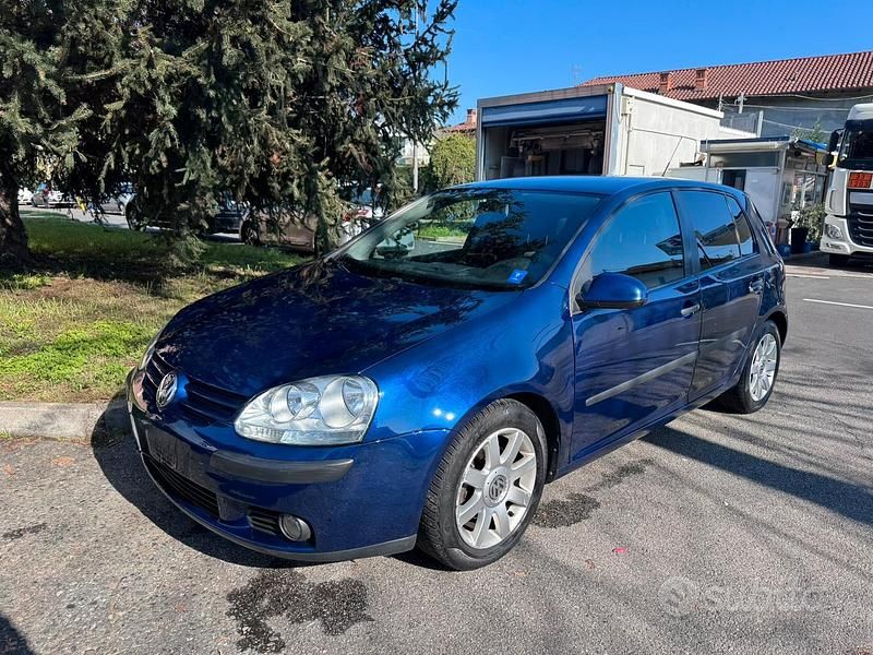 Usata VW Golf VI 105 CV (77 kW) 2008 Blu Utilitaria