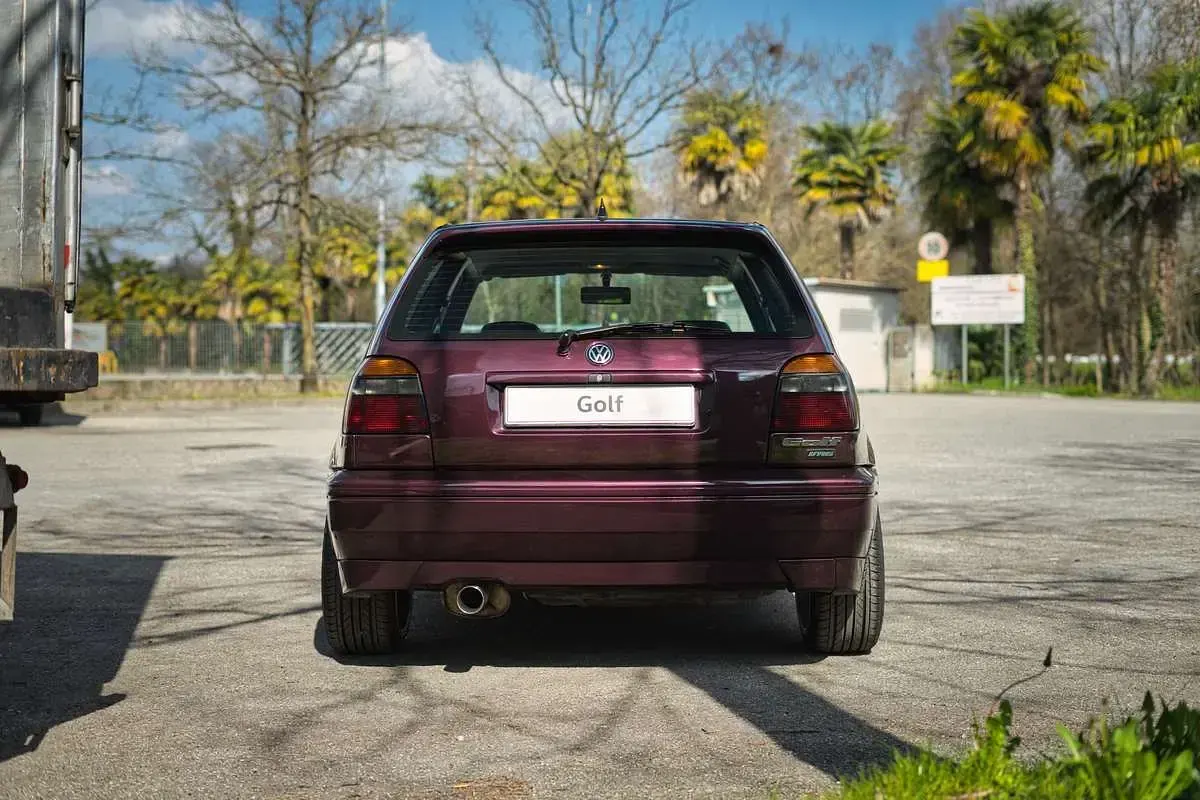 Usata VW Golf III 174 CV (127 kW) 1994 Viola Berlina