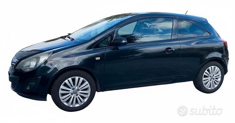Nero Usata 2014 Opel Corsa | 3500 € (Buon prezzo) - Immagine 1/4