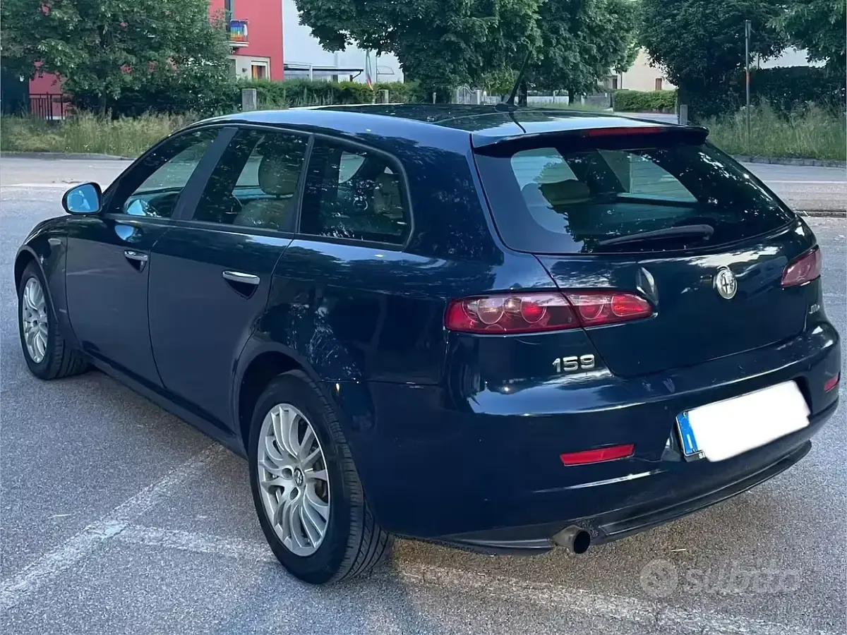Käytetty Alfa Romeo 159 136 HP (100 kW) 2011 Sininen Farmari