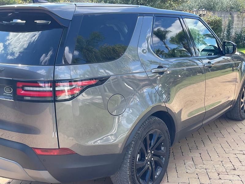 Usata Land Rover Discovery 5 HSE Luxury 249 CV (183 kW) 2018 Grigio SUV