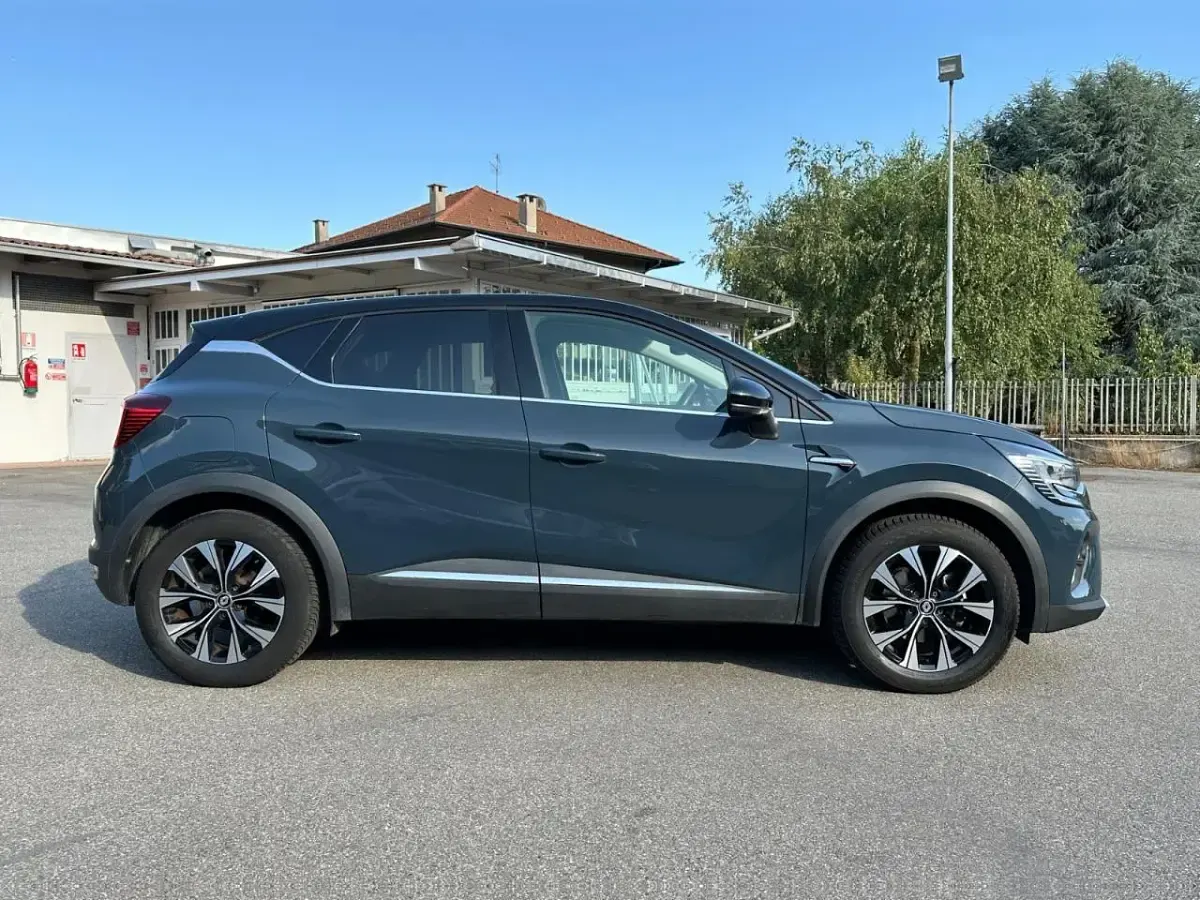 Usata Renault Captur Techno 94 CV (69 kW) 2023 Blu SUV
