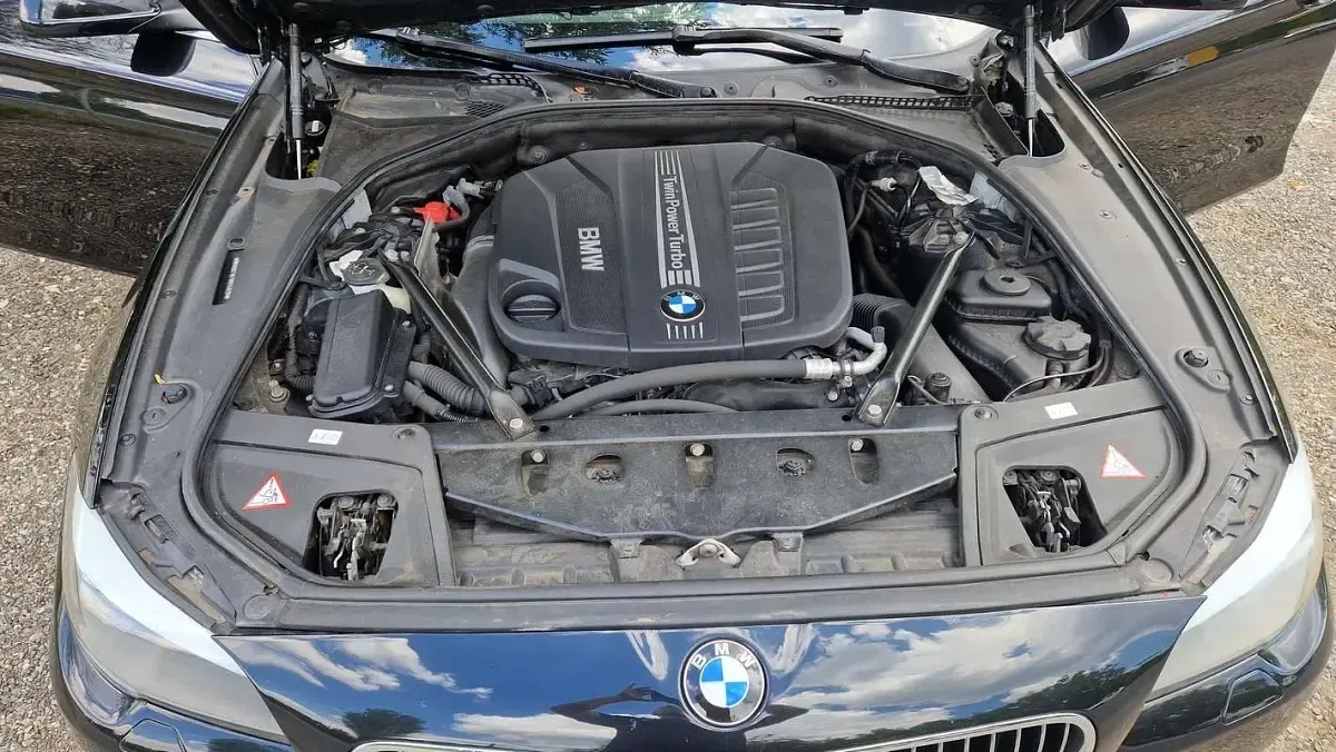 Usata BMW 535 Sport Line 313 CV (230 kW) 2013 Nero Station wagon