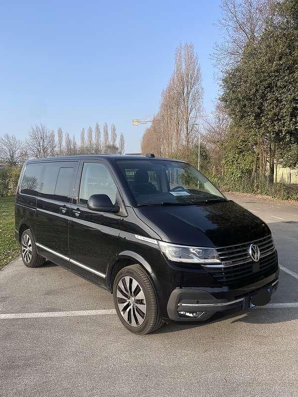 Usata VW Multivan 150 CV (110 kW) 2021 Nero Furgone