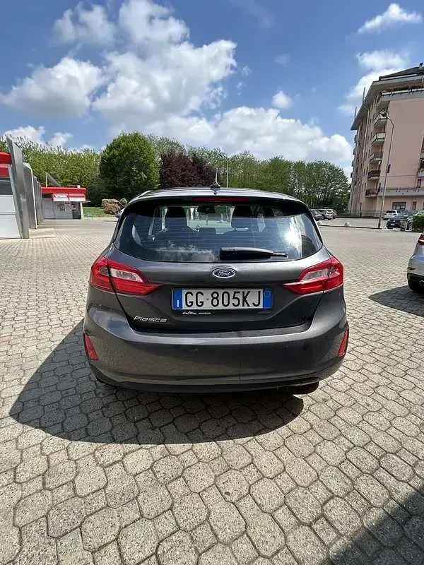Begagnad Ford Fiesta Titanium 75 HK (55 kW) 2021 Halvkombi