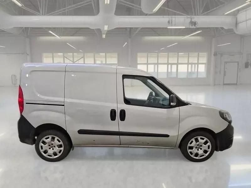 Usata Fiat Doblò Lounge 120 CV (88 kW) 2021 Bianco Monovolume