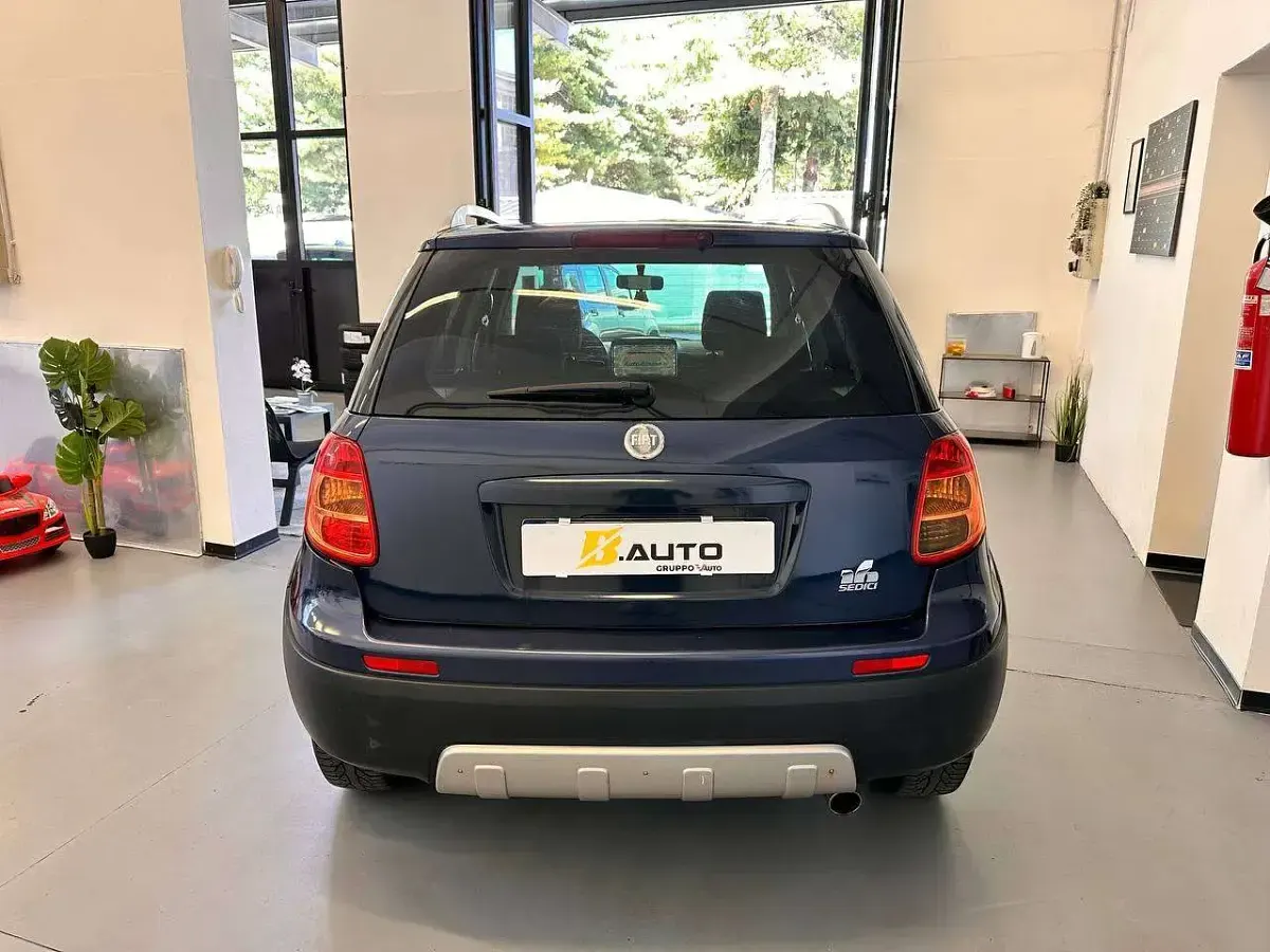 Usata Fiat Sedici Emotion 107 CV (78 kW) 2007 Blu/azzurro SUV