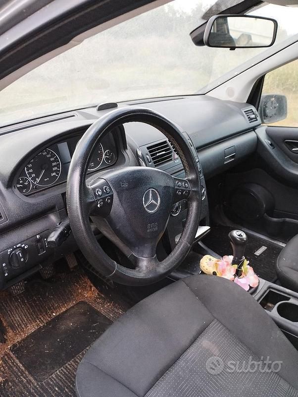 Usata Mercedes A160 95 CV (69 kW) 2010 Grigio Utilitaria