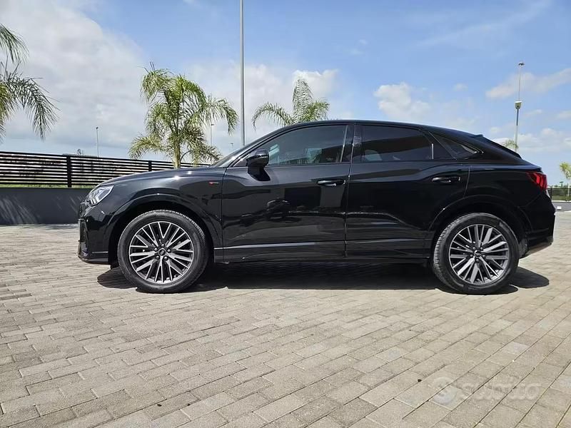 Usata Audi Q3 Sportback Black Edition 150 CV (110 kW) 2022 Nero SUV