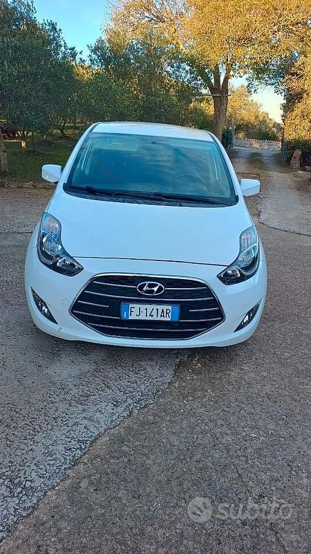 Bianco Usata 2017 Hyundai ix20 Due volumi | 7000 € (Buon prezzo) - Immagine 1/4