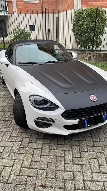 Usata Fiat 124 Spider Lusso 140 CV (102 kW) 2017 Bianco Cabrio