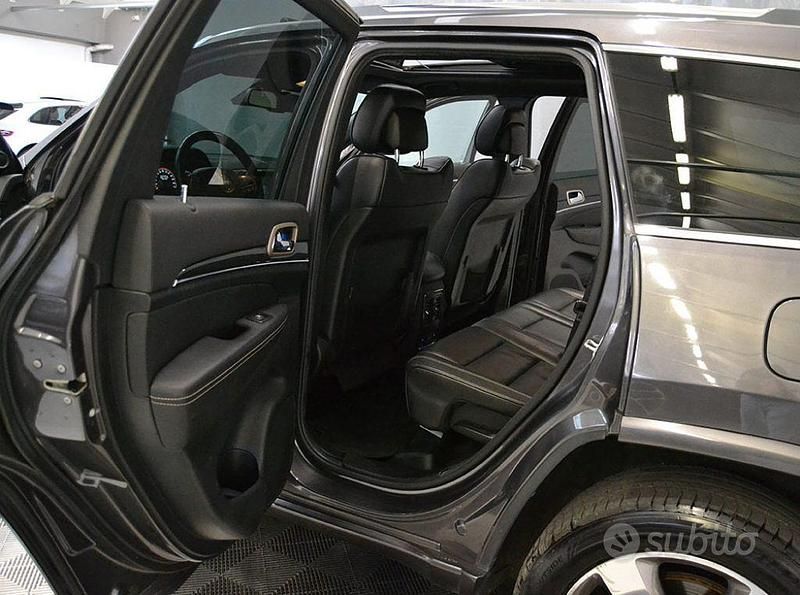 Usata Jeep Grand Cherokee Overland 250 CV (183 kW) 2014 Grigio SUV