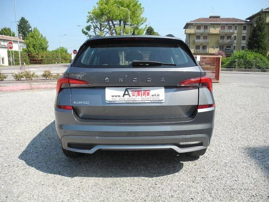 Usata Skoda Kamiq Ambition 110 CV (80 kW) 2022 Grigio SUV