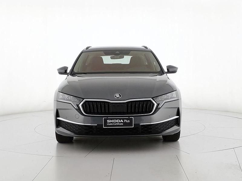 Usata Skoda Octavia Executive 150 CV (110 kW) 2025 Grigio Station wagon