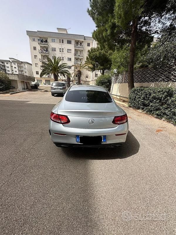 Usata Mercedes C220 194 CV (142 kW) 2019 Grigio Coupé