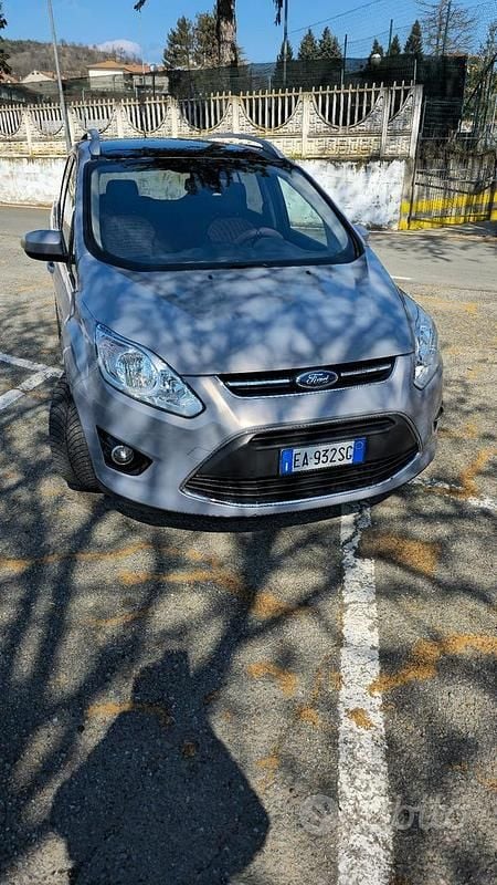 Grigio Usata 2011 Ford C-MAX Monovolume | 4000 € (Ottimo prezzo) - Immagine 1/4