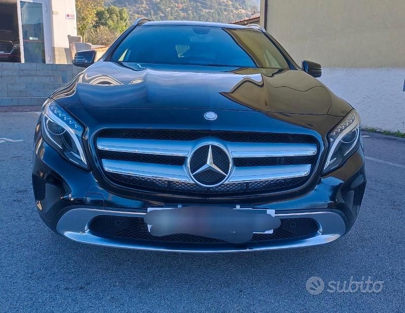 Usata Mercedes GLA200 135 CV (99 kW) 2014 Nero SUV
