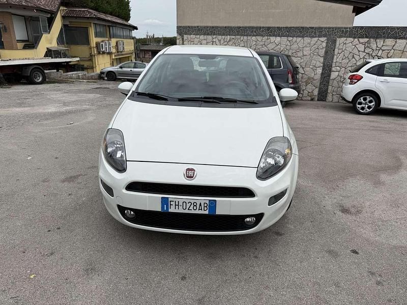 Usata Fiat Punto Street 95 CV (69 kW) 2016 Bianco Utilitaria