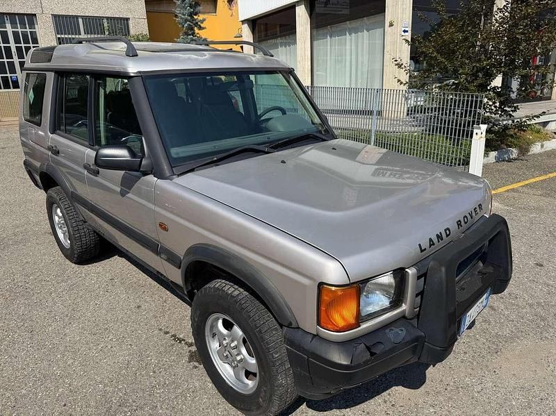 Argento Usata 2001 Land Rover Discovery 2 SUV | 9900 € (Super prezzo) - Immagine 1/4