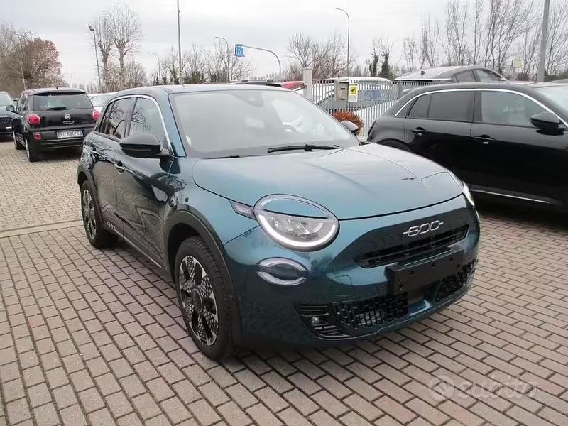 Usata Fiat 600 La Prima 101 CV (74 kW) 2025 Verde SUV