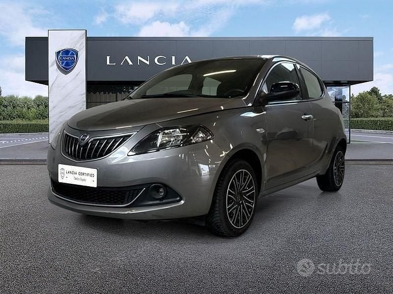 Usata Lancia Ypsilon Gold 70 CV (51 kW) 2023 Utilitaria