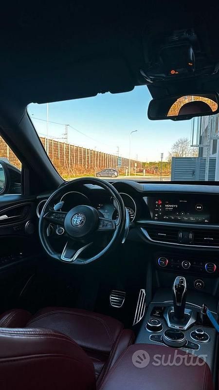 Usata Alfa Romeo Stelvio Veloce 210 CV (154 kW) 2022 Nero SUV