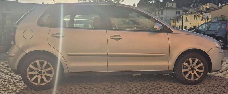 Usata VW Polo Comfortline 75 CV (55 kW) 2006 Grigio Utilitaria